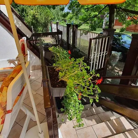 In - Balaton 19924 Feriehus Siófok